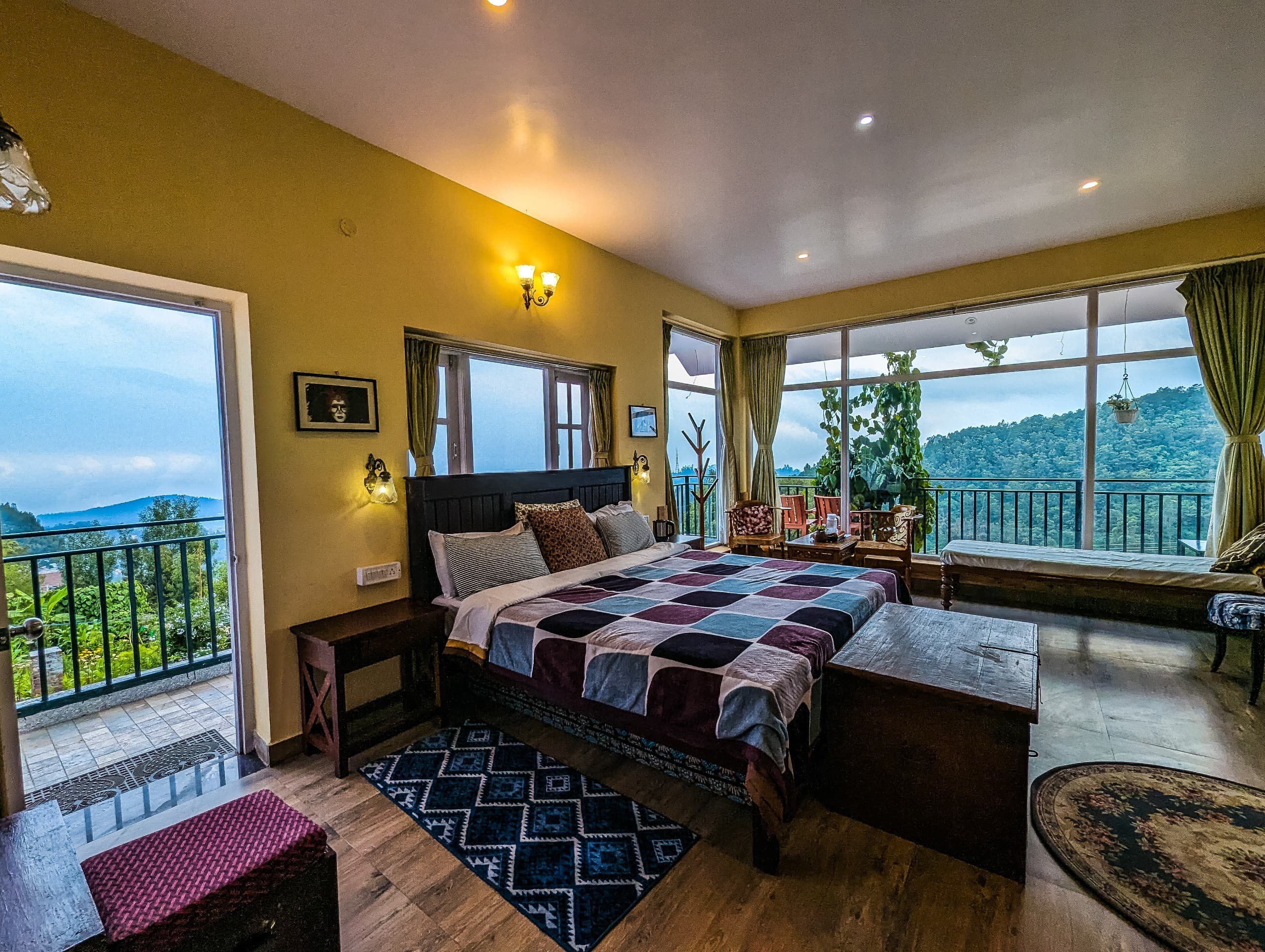 Lakeview Room - Image 2