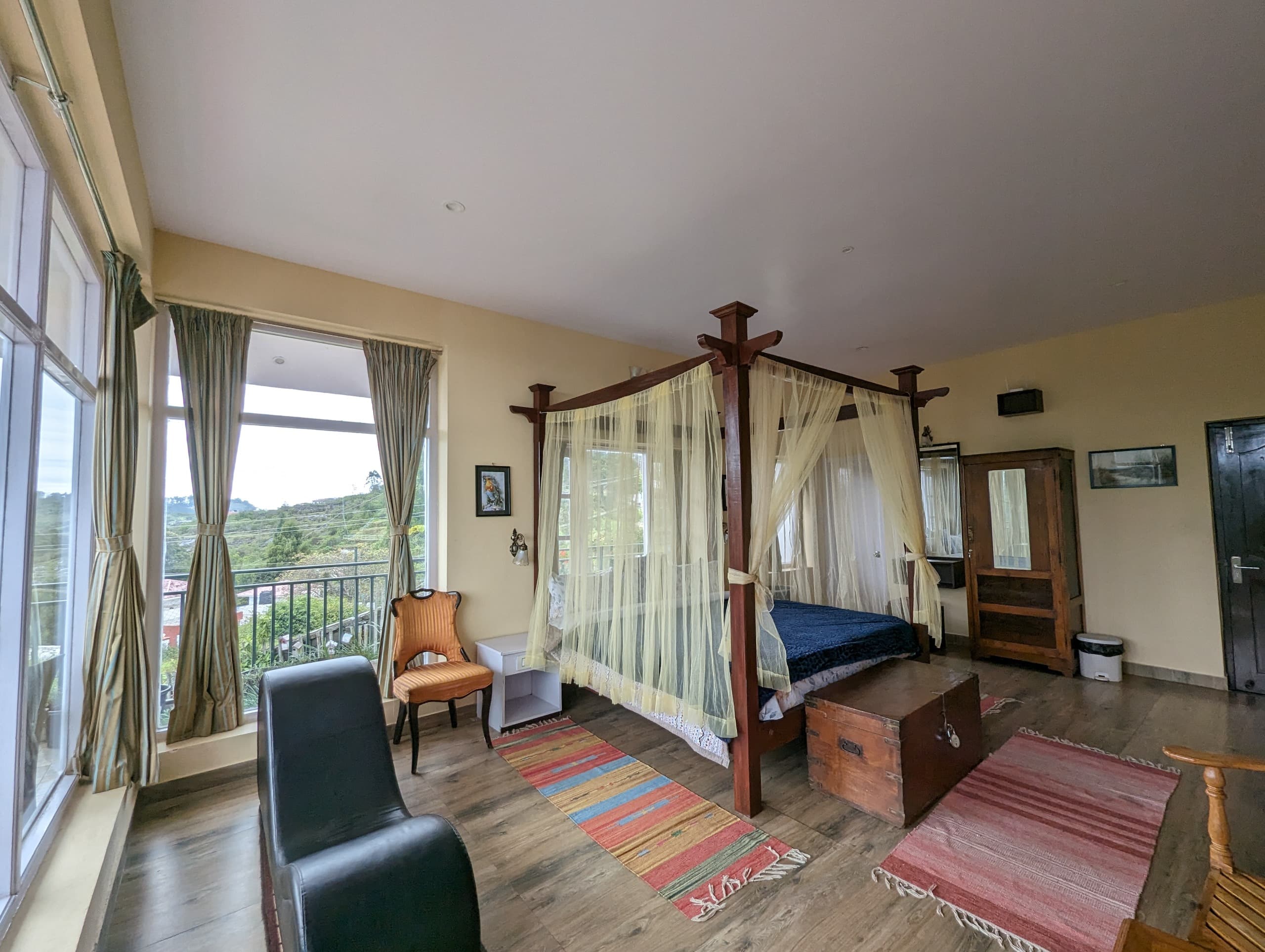 Panoramic Horizon View - G4 Mountain View Room Photo 21