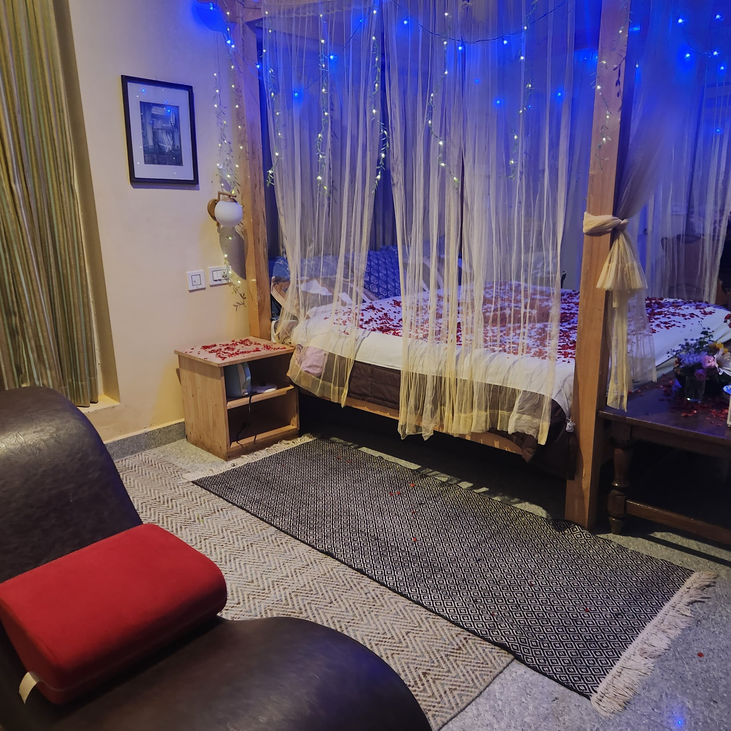 Sunset Love rooms - Image 13