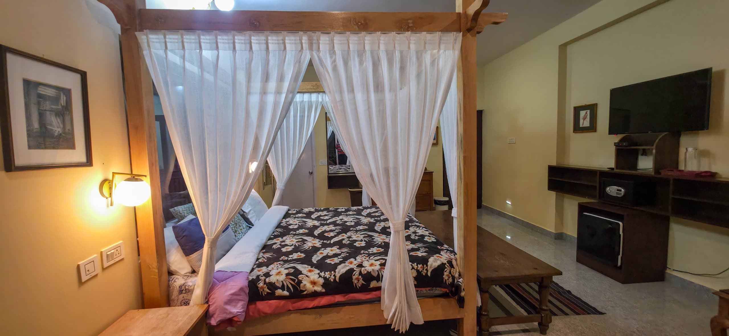 Sunset Love rooms - Image 7