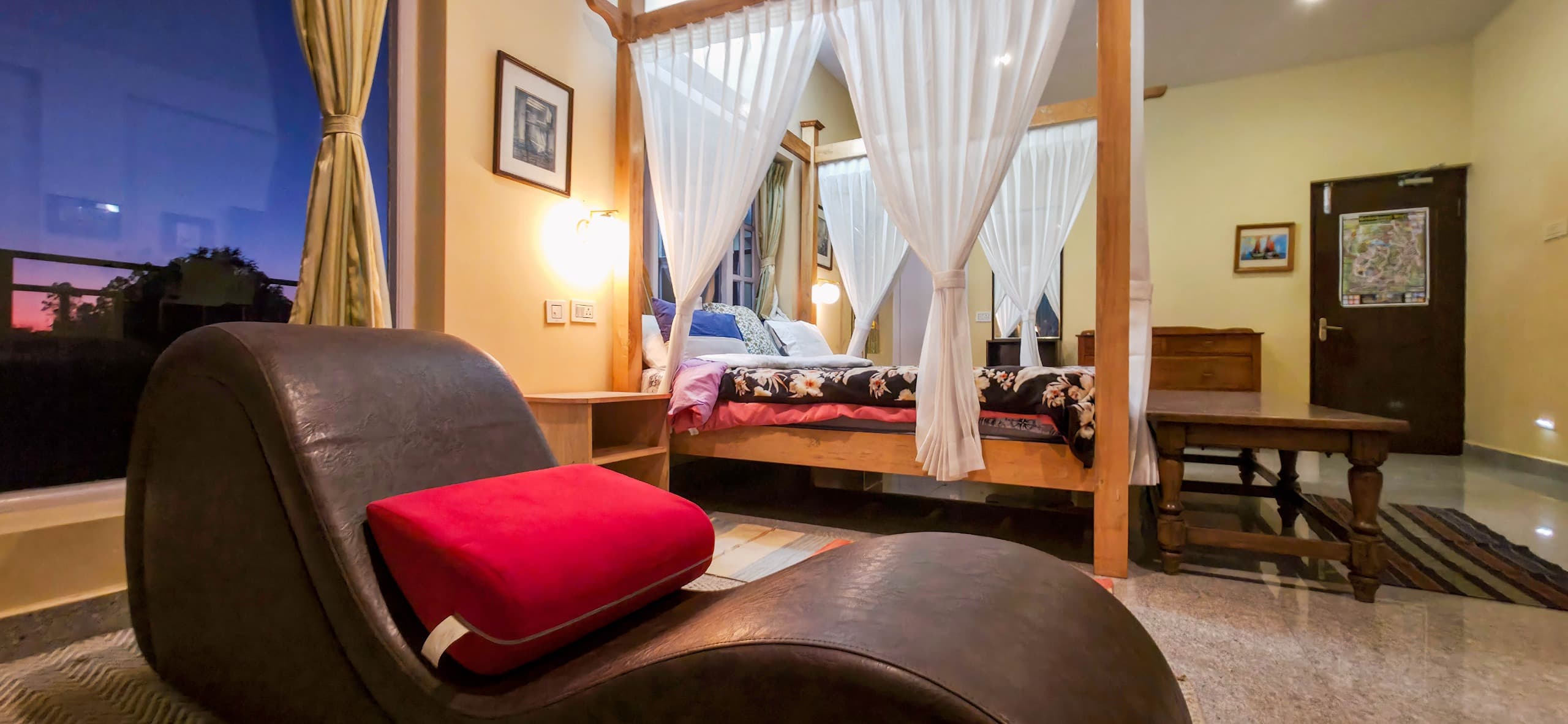 Sunset Love rooms - Image 8