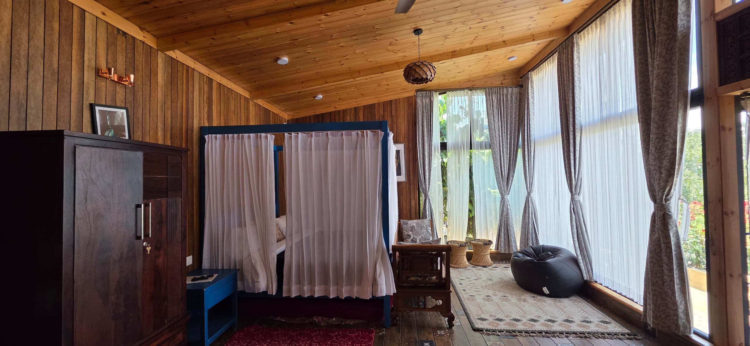 Plush Bedding & Premium Comfort - Alpine Woodhouse Photo 14