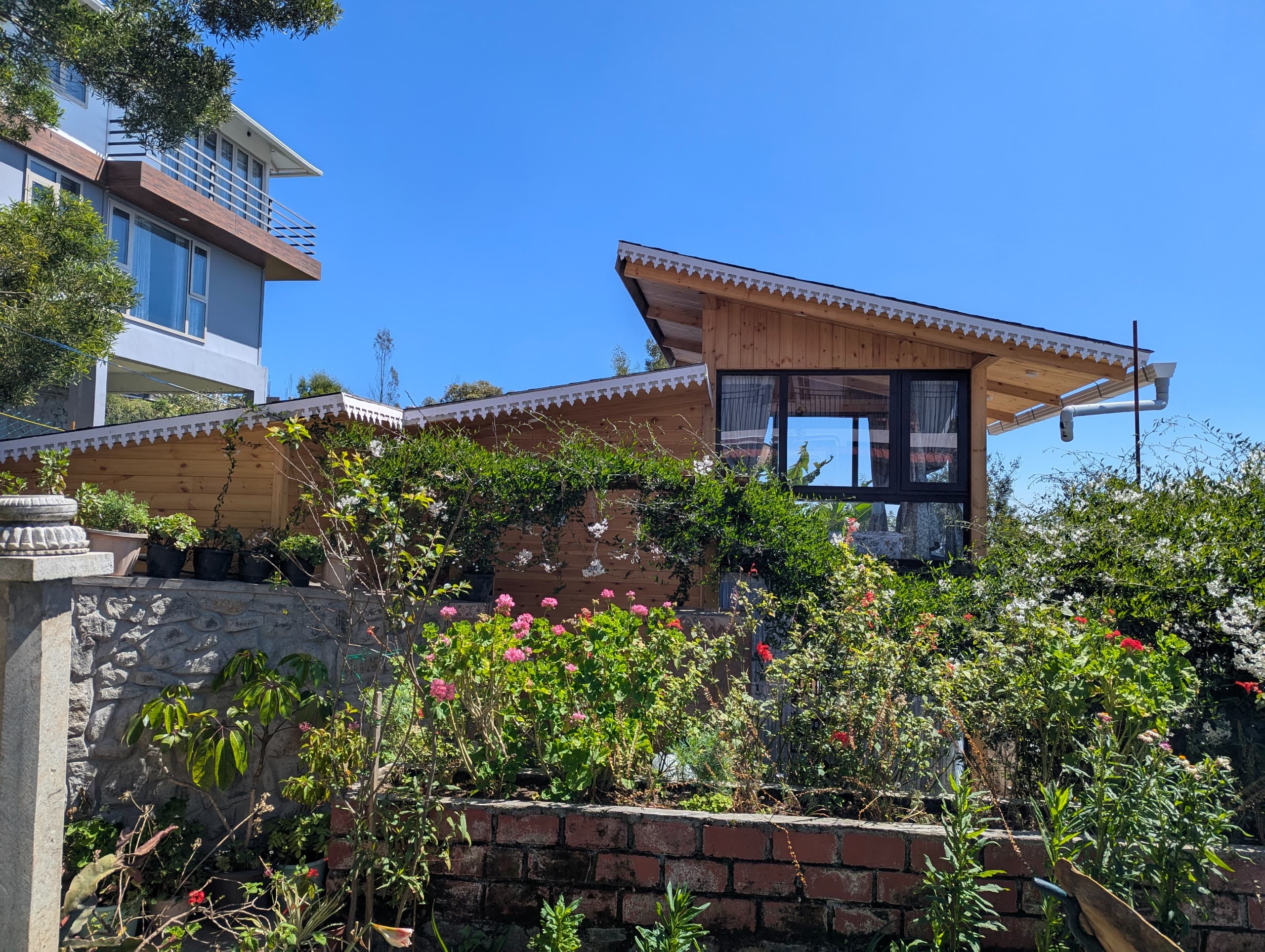 The Alpine Woodhouse - Image 7
