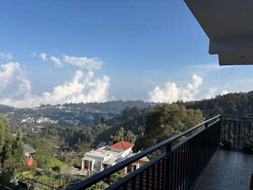 Stunning sunrise over Kodaikanal valley
