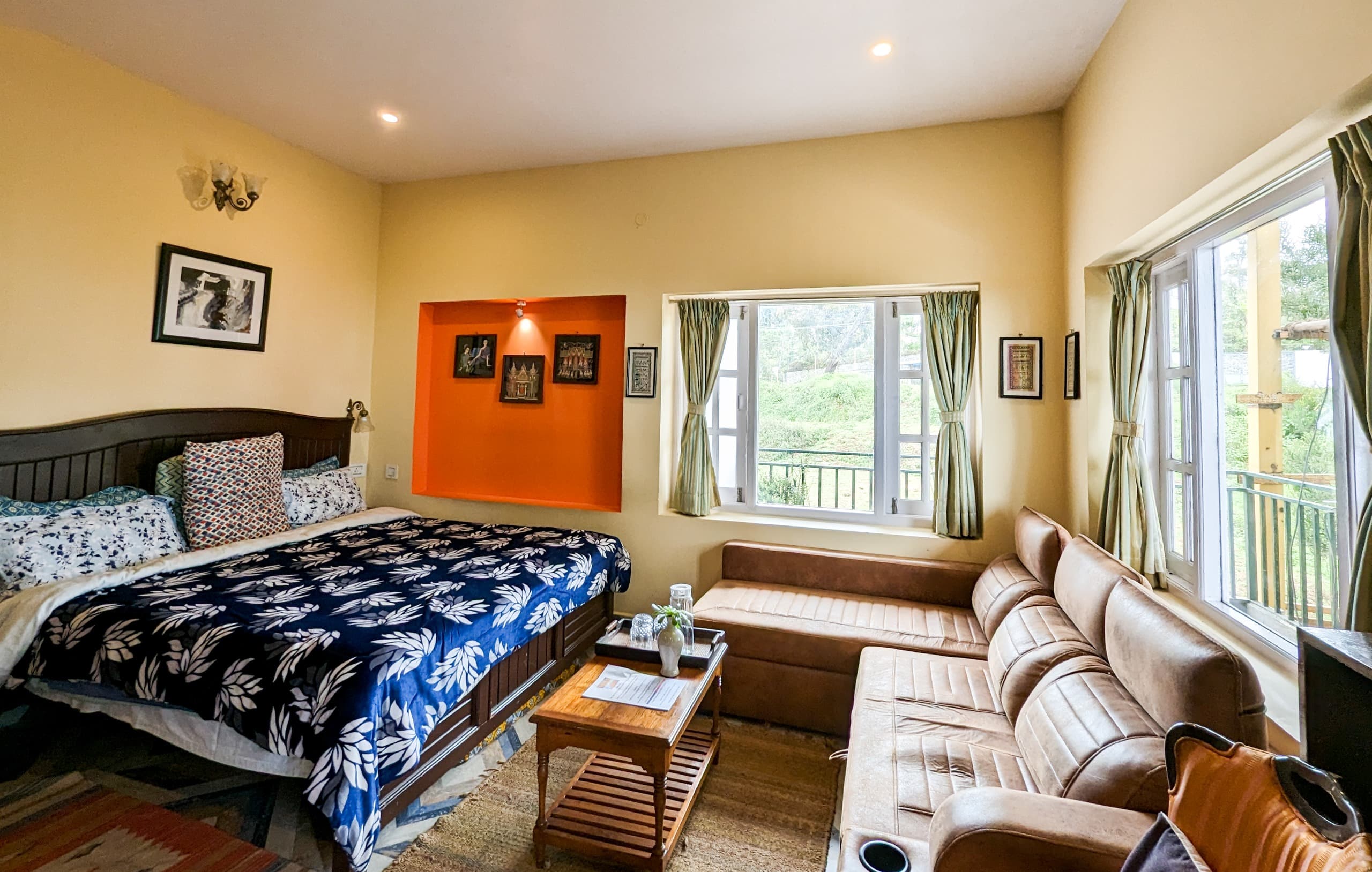 Spacious Storage & Wardrobe - Family Room Photo 17
